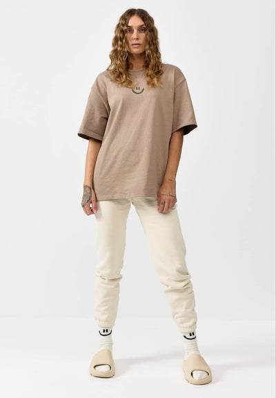 Camiseta Desert Taupe